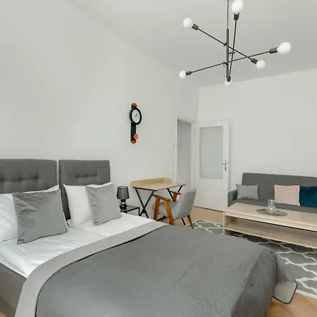 In The Centre Of With Balcony By Renters *