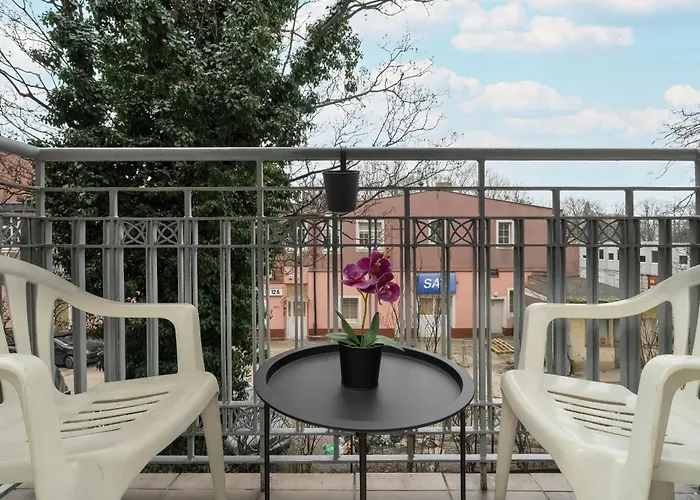 In The Centre Of With Balcony By Renters